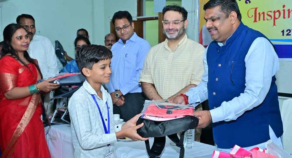 छात्रों में वैज्ञानिक दृष्टिकोण विकसित कर रही इंस्पायर अवार्ड योजना, शिक्षा मंत्री गजेन्द्र यादव ने बताई अहमियत 1 10A 200
