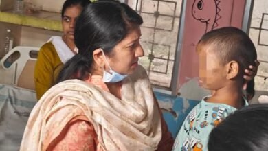 तीन साल के मासूम से क्रूरता पर बाल आयोग सख्त अस्पताल मिलने पहुंची आयोग की अध्यक्ष 9 139 7