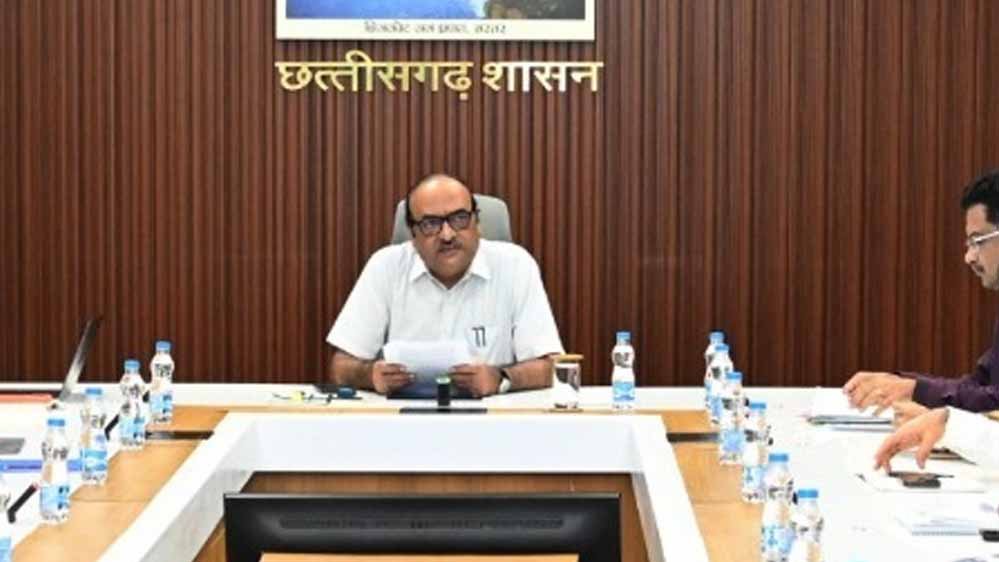 मुख्य सचिव विकासशील का अधिकारियों को निर्देश, शिकायतों का गंभीरता से करें निराकरण और तय करें जवाबदेही 1 13A 100