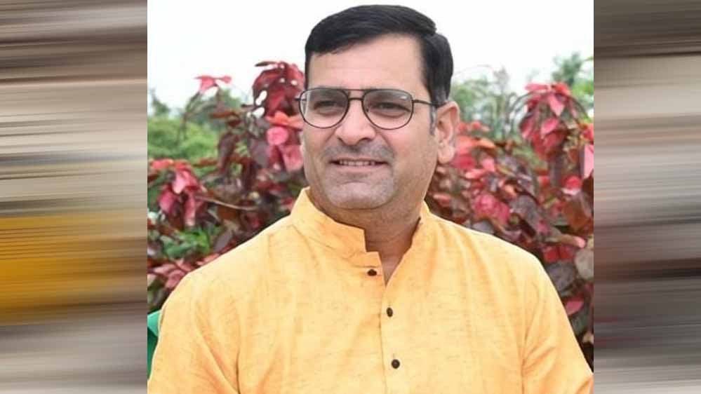 शासन की पहल से परिवार को मिली आर्थिक राहत, रजिस्ट्री में बचाए ₹46,846 बहनों को किए भेंट 1 13A 130 2