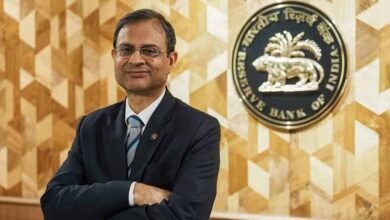 डॉलर के मुकाबले रुपये को लेकर RBI अलर्ट, संजय मल्होत्रा ने दिया भरोसा- हालात संभालने के लिए उठाएंगे जरूरी कदम 4 14A 147