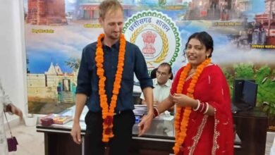 जांजगीर में अनोखी शादी, गांव की युवती और नीदरलैंड के युवक ने थामा एक-दूजे का हाथ 2 17A 118