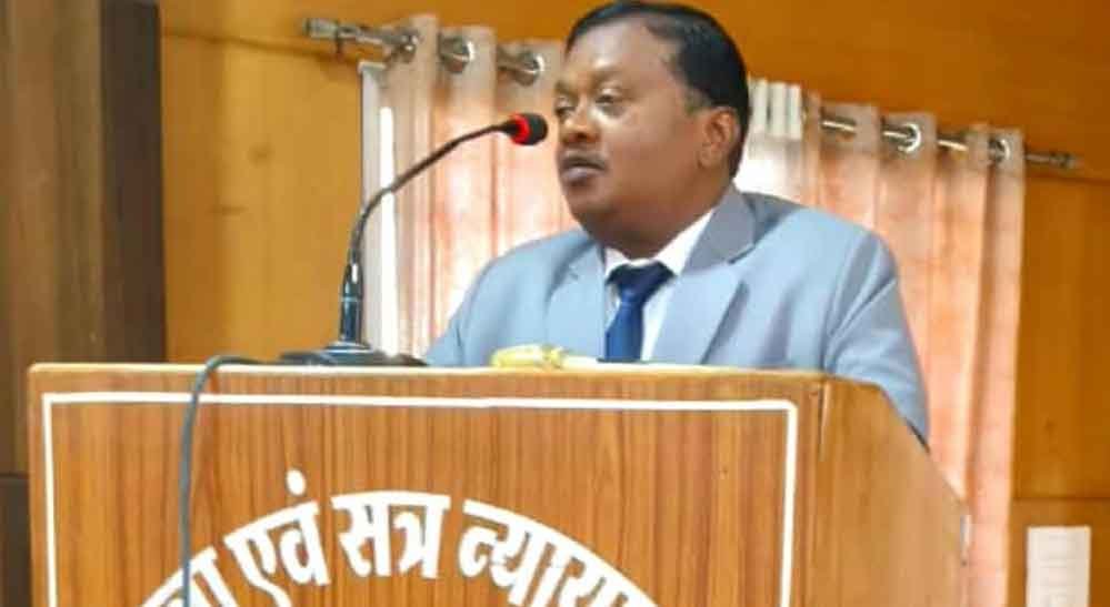 दुर्ग जिला न्यायालय में डिजिटल साक्ष्य प्रदर्शनी, ‘न्याय श्रुति नियम, 2025’ के महत्व पर विशेषज्ञों ने रखे विचार 1 17A 229 2