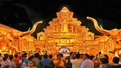बंगाल की दुर्गा पूजा पर सियासत गरमाई, 3000 पंडालों से एक तक पहुंचने के दावे पर BJP का हमला 3 17A 232