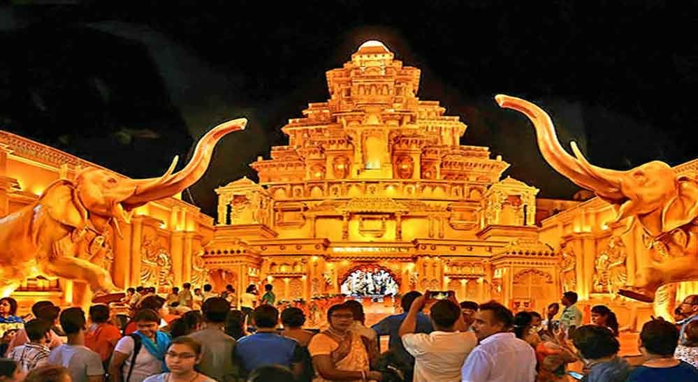 बंगाल की दुर्गा पूजा पर सियासत गरमाई, 3000 पंडालों से एक तक पहुंचने के दावे पर BJP का हमला 1 17A 232