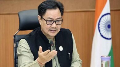कांग्रेस के झंडों को लेकर विवाद पर बोले किरेन रिजिजू, ‘भारत को तोड़ने की कोशिशें कभी सफल नहीं होंगी’ 2 19A 117