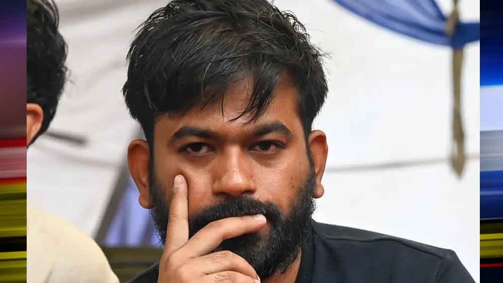 ‘आंदोलन डरने वाला नहीं’, अभिजीत दीपके बोले- दिवाली तक परिवार के साथ रहें, अहिंसा के रास्ते पर चलें 1 20A 143