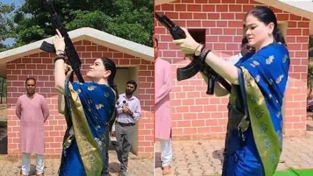 AK-47 से हवाई फायरिंग का मामला, IPS अंकिता शर्मा की मुश्किलें बढ़ीं; सरकार के रुख पर नजरें 1 22 A 157