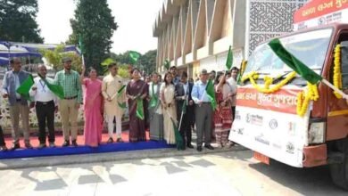 बाल विवाह रोकने के लिए गुजरात सरकार की नई पहल, मंत्रियों ने अभियान रथ को किया रवाना; शिक्षा पर रहेगा जोर 2 28A 216 2
