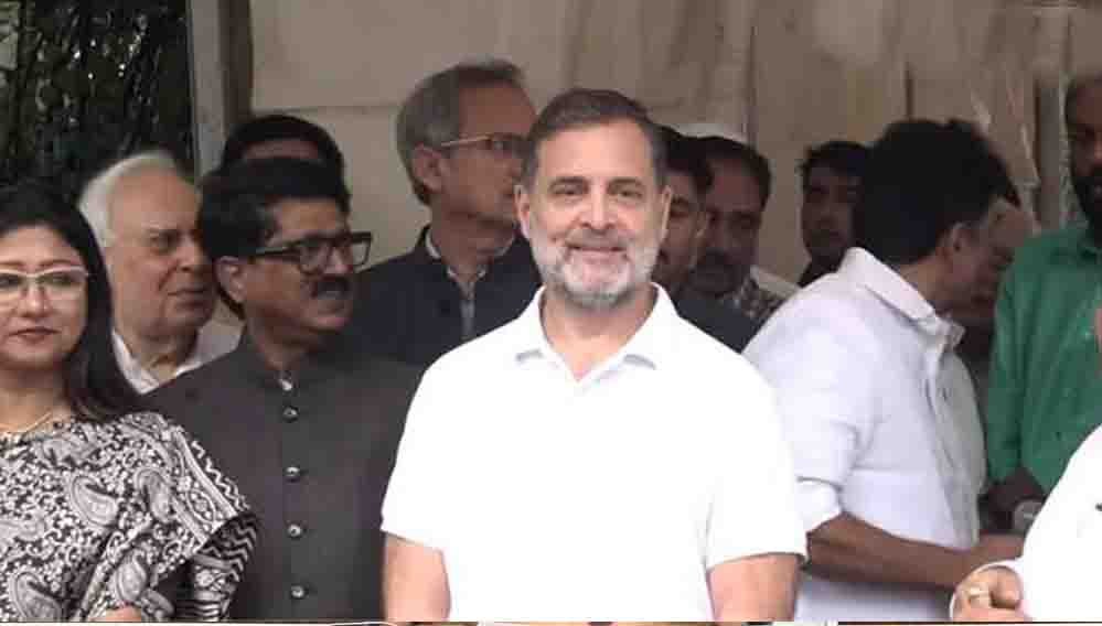 CEC ज्ञानेश कुमार के खिलाफ 'जन महाभियोग' पर ब्रेक, विपक्ष ने टालने की बताई वजह 1 30A 148