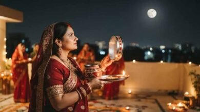 करवा चौथ पूजा में क्या-क्या चाहिए? जानें करवा, छलनी, बायना और चंद्रमा को अर्घ्य देने के लिए जरूरी सामग्री 6 51 20