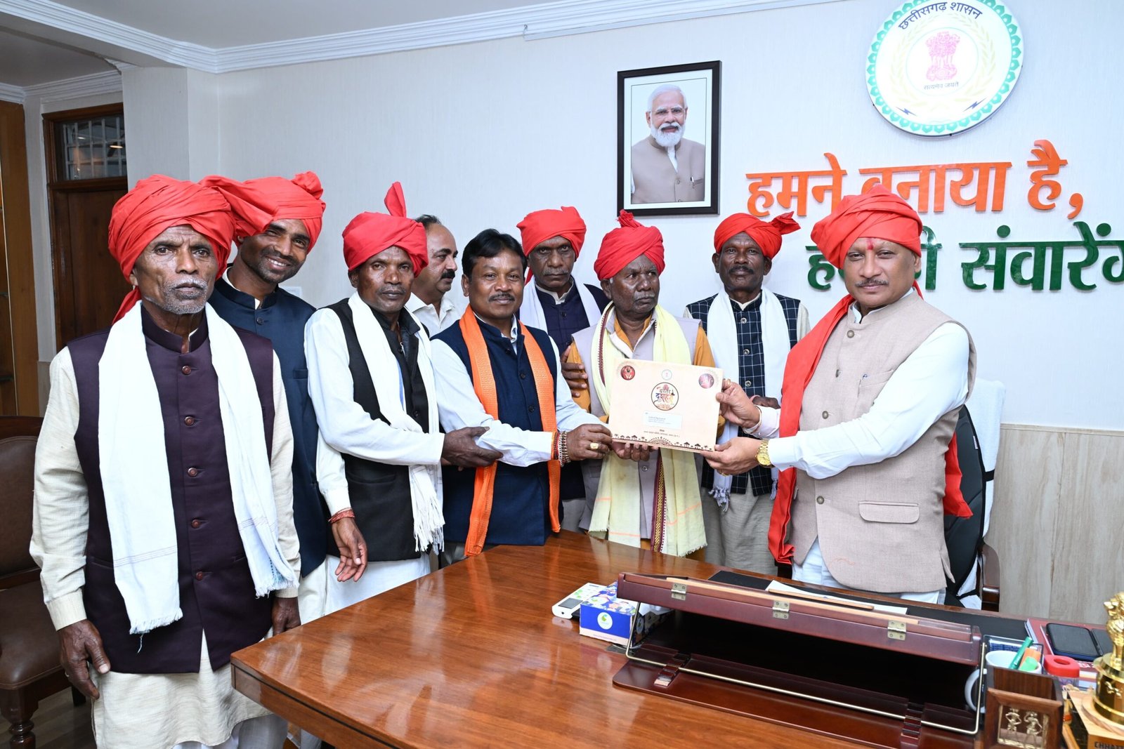 *विश्व प्रसिद्ध बस्तर दशहरा हमारी जनजातीय संस्कृति, आस्था और सामूहिक सहभागिता की अनुपम विरासत : मुख्यमंत्री विष्णु देव साय* 1 62eab363 4737 4df3 b1dd 28fd84c95836 scaled
