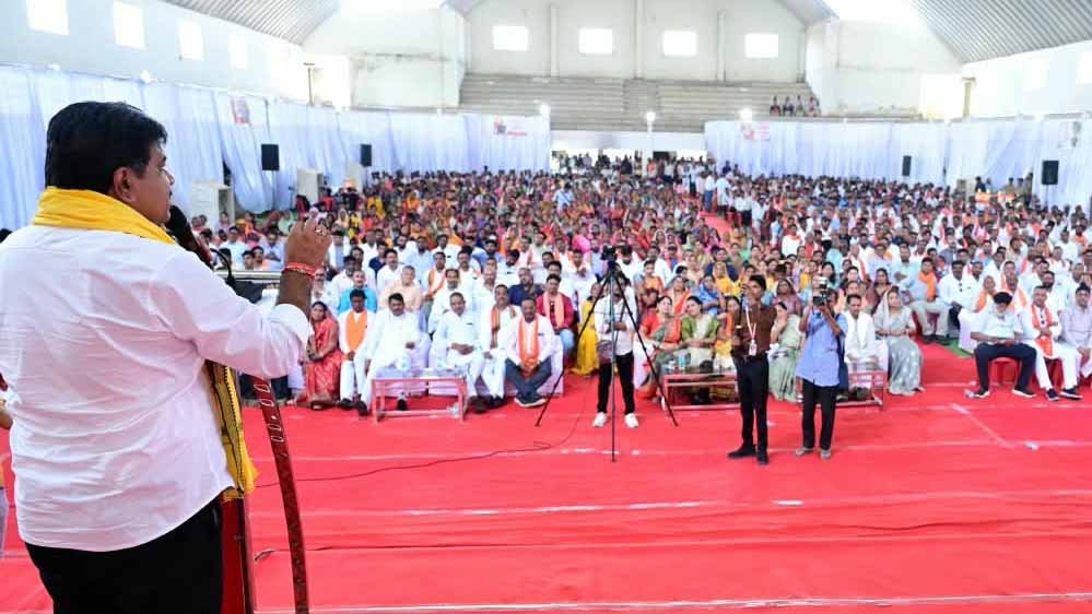 कबीरधाम में गूंजा सेवा का संदेश, भव्य सेवा ज्योति यात्रा में शामिल हुए उप मुख्यमंत्री विजय शर्मा 1 8A 16