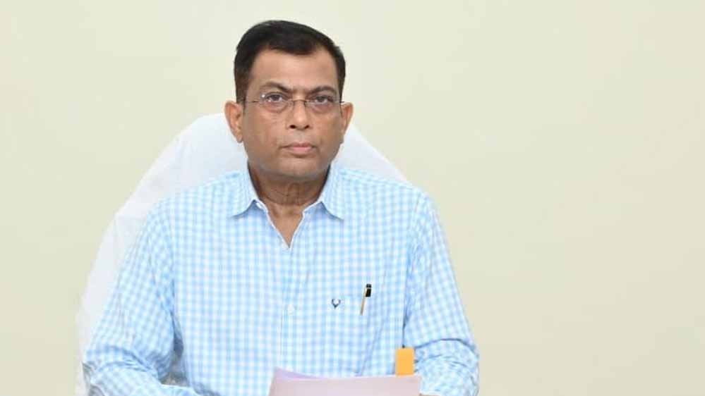 नगर पालिका एव त्रिस्तरीय पंचायत के आगामी आम/उप निर्वाचन माह दिसम्बर 2026 की तैयारियों को लेकर निर्वाचन आयुक्त ने संबंधित विभागों की समीक्षा बैठक ली 1 8A 189