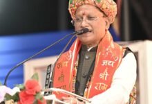 मुख्यमंत्री ने मां दुर्गा की आराधना कर प्रदेशवासियों की सुख-समृद्धि और खुशहाली की कामना की 37 ARTI 02