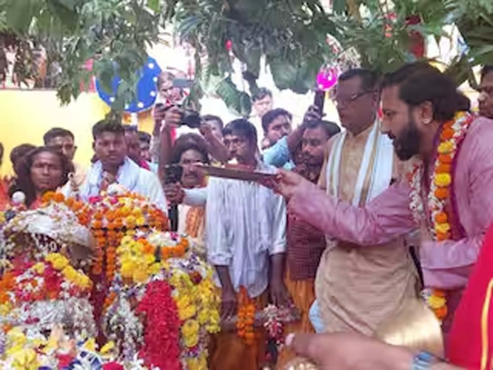 कुटुंब जात्रा के साथ बस्तर दशहरा का समापन, परंपरागत रीति-रिवाजों से हुई देवी-देवताओं की विदाई 1 Chhattisgarh News 01 2 19