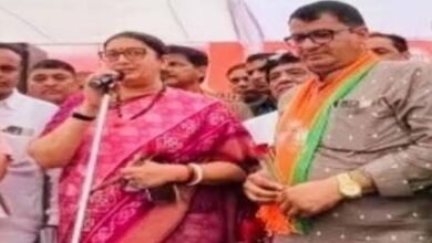 छत्तीसगढ़ में स्मृति ईरानी का भव्य स्वागत, पोस्टर-बैनर नहीं सिर्फ भाजपा के झंडे आए नजर 2 Chhattisgarh News 05 3 20