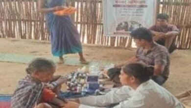 सेवा, समर्पण और जिजीविषा की मिसाल सात बार नदियां पार कर स्वास्थ्य दल पहुंचा तुमेरादी 1 Cmmmmmmmmm