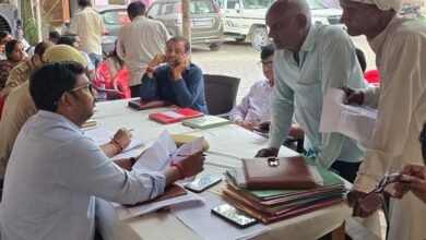 राजनांदगांव में पटवारियों की हड़ताल से बढ़ी परेशानी, भौतिक सत्यापन समेत कई कार्य अटके 1 Hariyana News 01 1 12