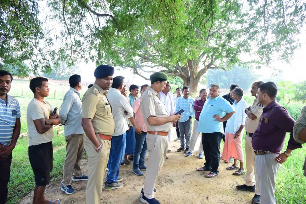 प्रभावित परिवारों को शीघ्र मिले नियमानुसार मुआवजा, नुकसान के आकलन और राहत संबंधी कार्रवाई में तेजी लाने के निर्देश 1 Hathi 099
