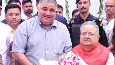 डॉ. रमन सिंह का अनुभव और मार्गदर्शन छत्तीसगढ़ के विकास एवं जनसेवा के लिए अमूल्य : राजेश अग्रवाल 3 Rajesh 01 3