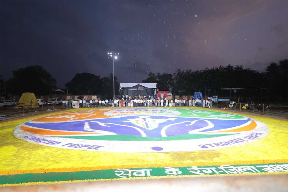 रंगों और दीपों में दिखी डिजिटल भारत की तस्वीर, कनेक्टिविटी से ई-गवर्नेंस और पर्यावरण संरक्षण तक का संदेश 1 Stay 0555