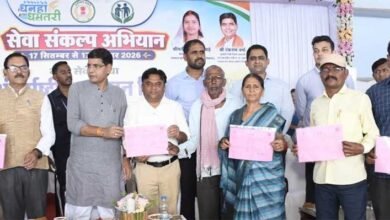वरिष्ठजनों का अनुभव और संस्कार समाज की अमूल्य धरोहर - मंत्री टंक राम वर्मा 3 Tank 01