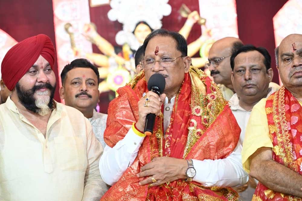 मां दुर्गा शक्ति, साहस और सकारात्मक ऊर्जा की प्रतीक, उनकी आराधना हमें सत्य और सदाचार के मार्ग पर चलने की देती है प्रेरणा : मुख्यमंत्री 1 durga0555