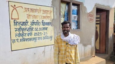 कभी बरसात में टपकती थी छत, अब पक्के घर में सुरक्षित जीवन बिता रहे पहाड़ी कोरवा दिलबंधु 5 ghar