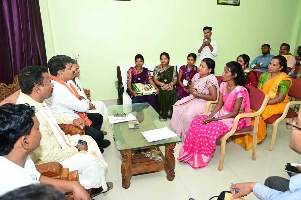 mahila 044