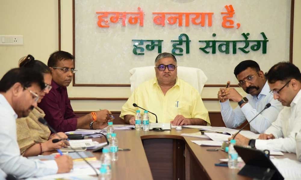 पर्यटन, संस्कृति, धार्मिक न्यास एवं धर्मस्व मंत्री राजेश अग्रवाल ने की विभागीय योजनाओं की उच्चस्तरीय समीक्षा, अधिकारियों को दिए महत्वपूर्ण निर्देश 1 rAJESH 0666