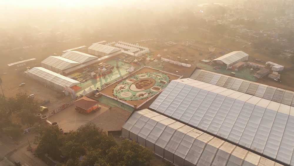 बस्तर के लालबाग में वनोपज से सजी 20,700 वर्गफीट की भव्य रंगोली ने रचा विश्व रिकॉर्ड, राष्ट्रपति द्रौपदी मुर्मु ने किया अवलोकन 1 rangoli 1
