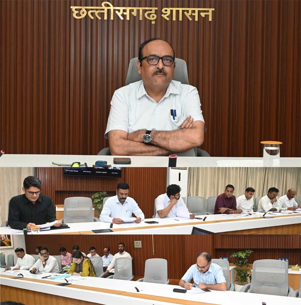 माननीय राष्ट्रपति महोदय के प्रस्तावित छत्तीसगढ़ प्रवास की तैयारियों को लेकर मुख्य सचिव की अध्यक्षता में उच्च स्तरीय समीक्षा बैठक आयोजित 1 sACHIV 2