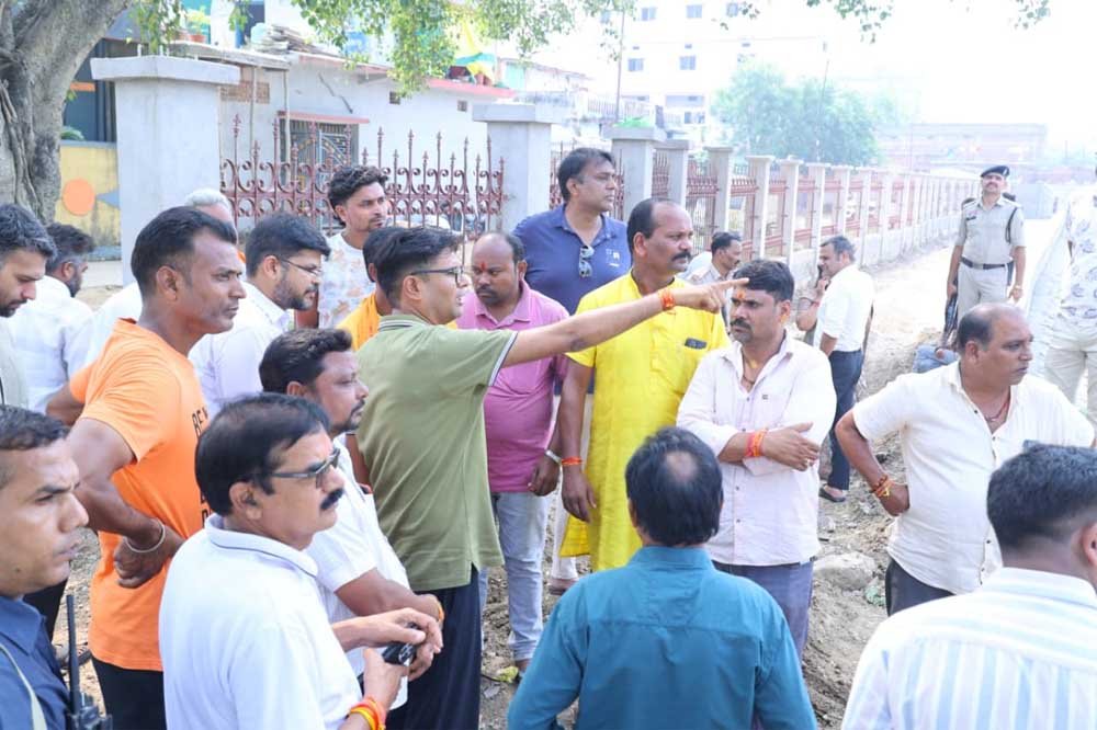 ओलंपिक मानक के स्विमिंग पूल, सिंथेटिक एथलेटिक ट्रैक और स्केटिंग रिंग के निर्माण में तेजी लाने के निर्देश 1 sahe 05
