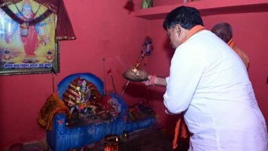 ग्रामीणों के साथ भक्ति रस में झूमे उप मुख्यमंत्री, लोगों की समस्याएं सुनकर निराकरण के दिए निर्देश 2 sumit06